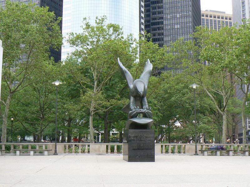 Battery Park: East Coast Memorial 2